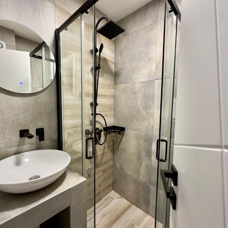 Lux Apartments NK - Old Town - Studio Apartment with King Bed - 8