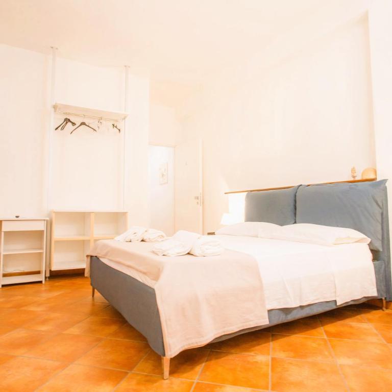 Porto Vecchio Rooms - Camera Matrimoniale con Bagno Privato - 10