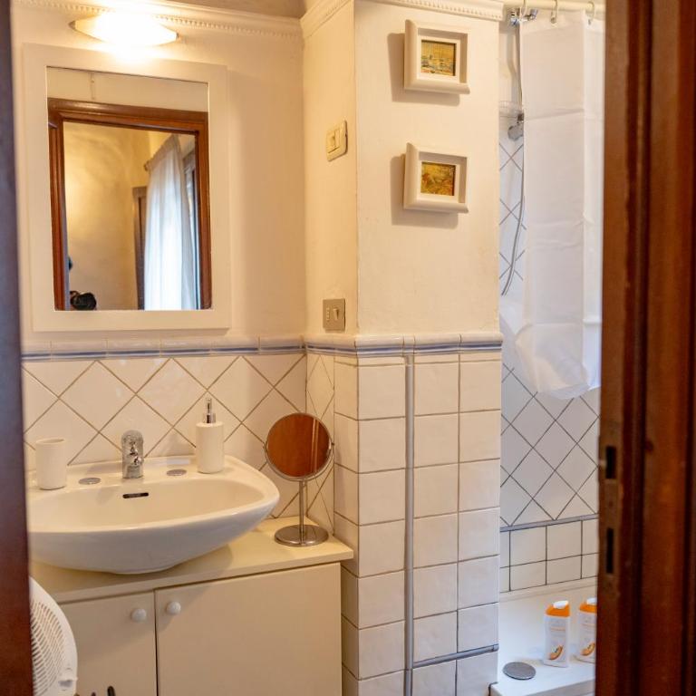 Borgo Allegri Apartment - One-Bedroom Apartment - 20