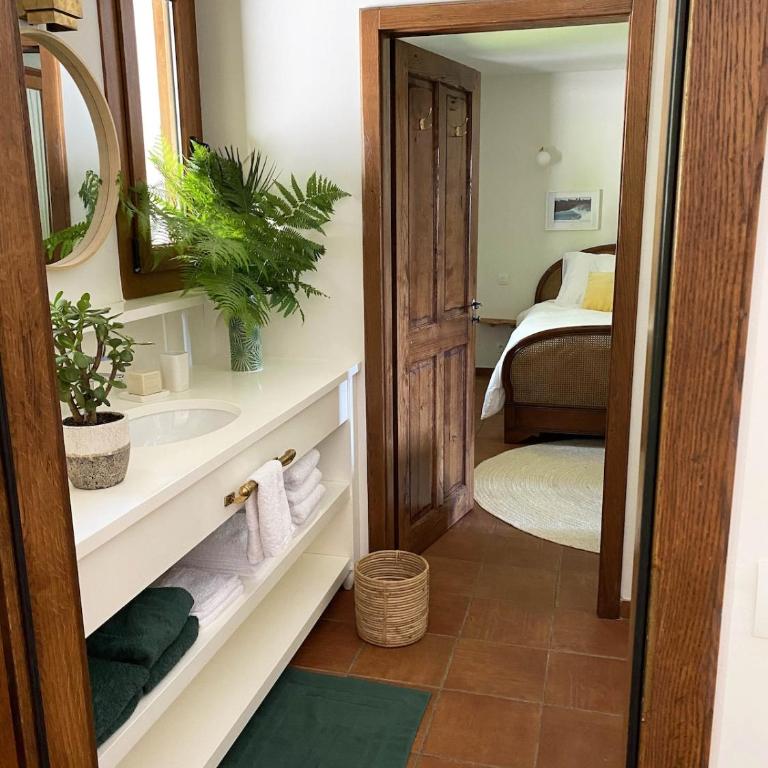 Villa Hau'Oli, 4 chambres, spacieuse, piscine privée, grand jardin fleuri vue golf et 8min à pied de la plage - Villa - 43