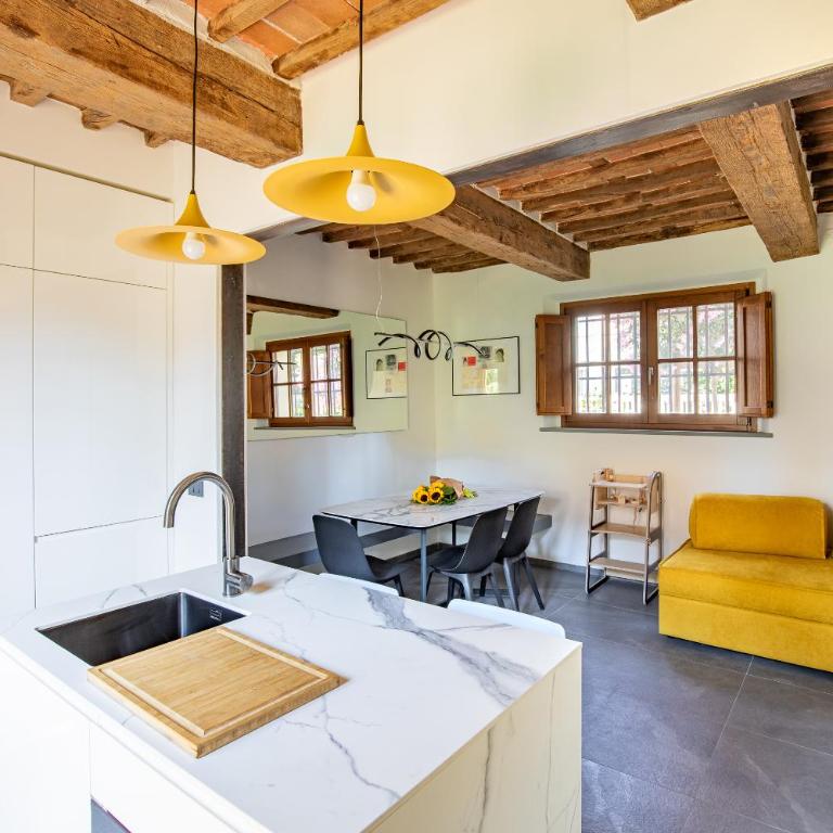 Exclusive property with garden and parking, Deluxe Stay in Viareggio - Vacation Home - 1