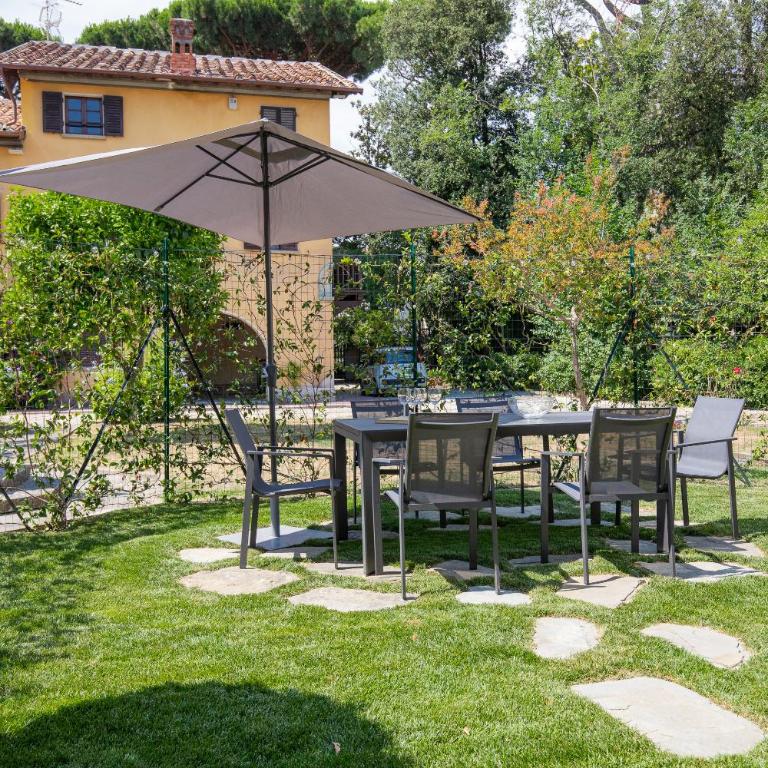 Exclusive property with garden and parking, Deluxe Stay in Viareggio - Vacation Home - 93