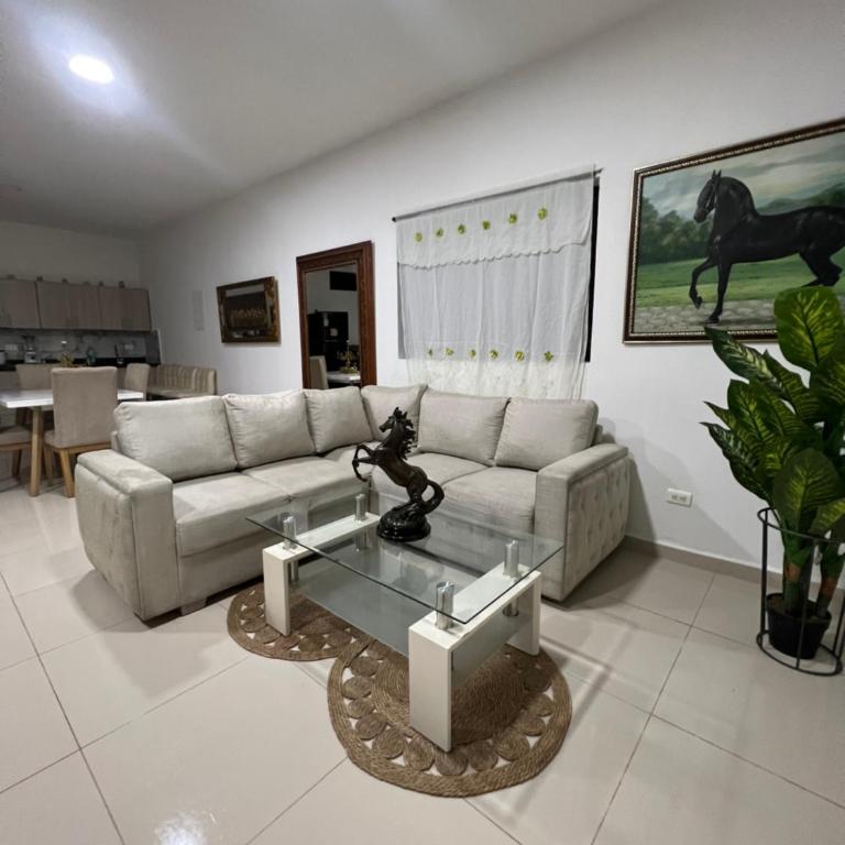 La Isabella - Five-Bedroom House - 4