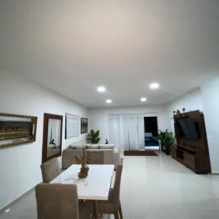 La Isabella - Five-Bedroom House - 7