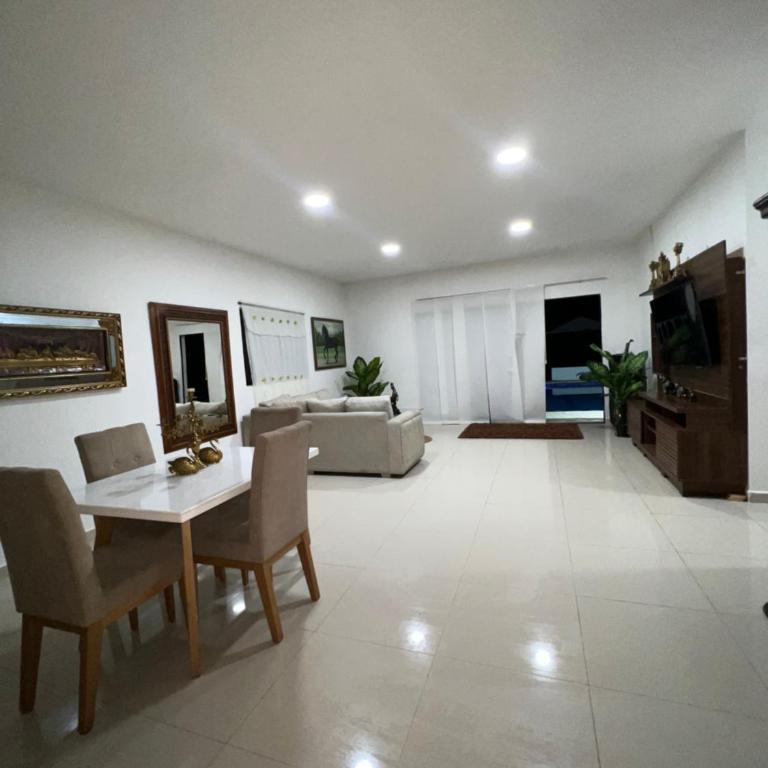 La Isabella - Five-Bedroom House - 15