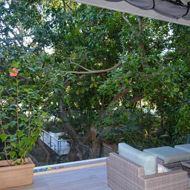 Lux 3-Bedroom Tropical Oasis in Playa Del Carmen - One-Bedroom Apartment - 20