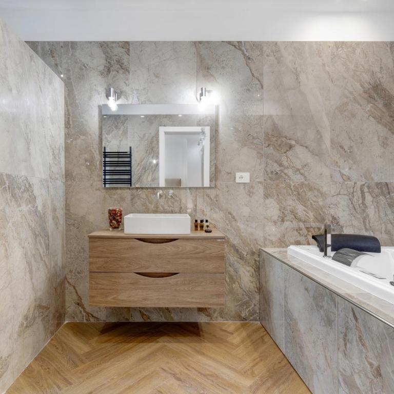 Piazza Mazzini Suite con Vasca Idromassaggio - King Room with Spa Bath - 9