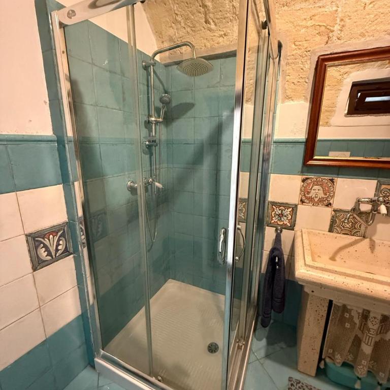 Via Giacomo Matteotti 8, 10-12 Guest House - Appartamento con 1 Camera da Letto - 3