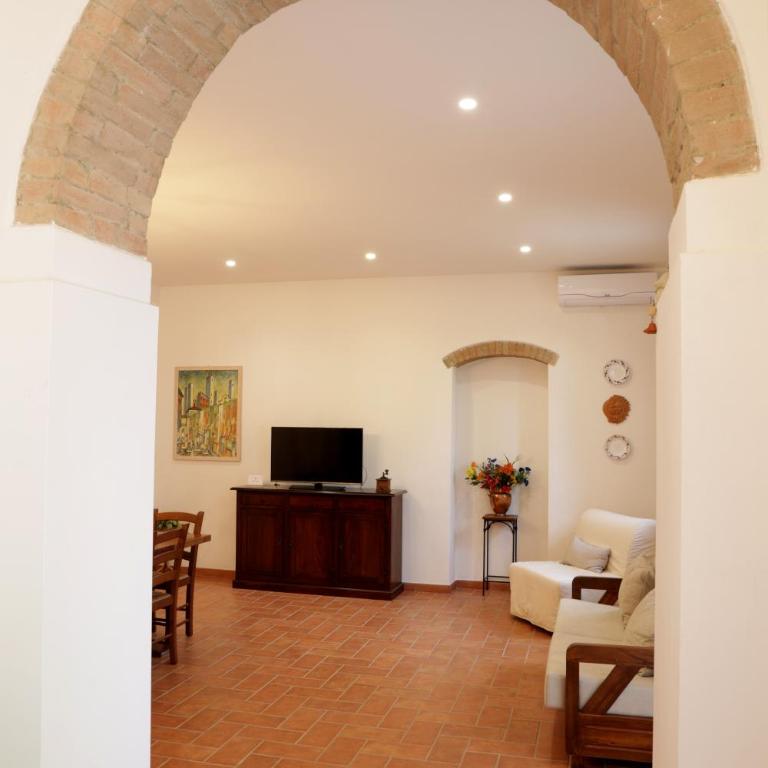 Tognazzi Casa Vacanze - Appartamento Due Archi - Three-Bedroom Apartment - 12