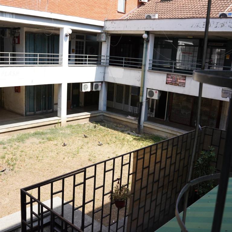 Jacuzzi Sensation - One-Bedroom Apartment - 36