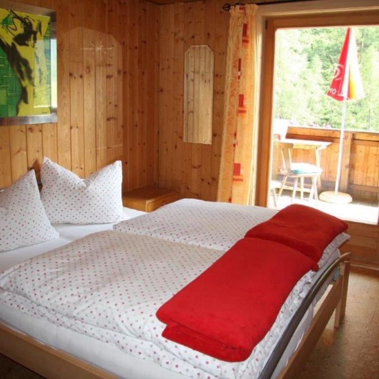 Berghaus Außergschlöß - Doppelzimmer mit Bergblick - 8