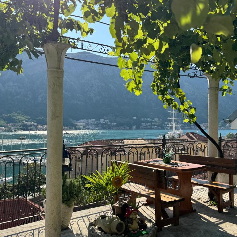 Romantic Escape - Stunning Rooftop Views - Old Town - One-Bedroom Apartment - 37