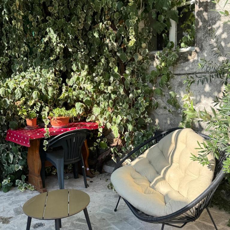 Romantic Escape - Stunning Rooftop Views - Old Town - One-Bedroom Apartment - 54