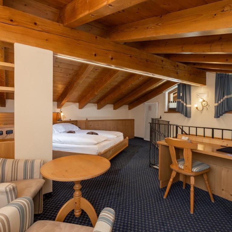 Hotel Flora - Junior Suite - 4