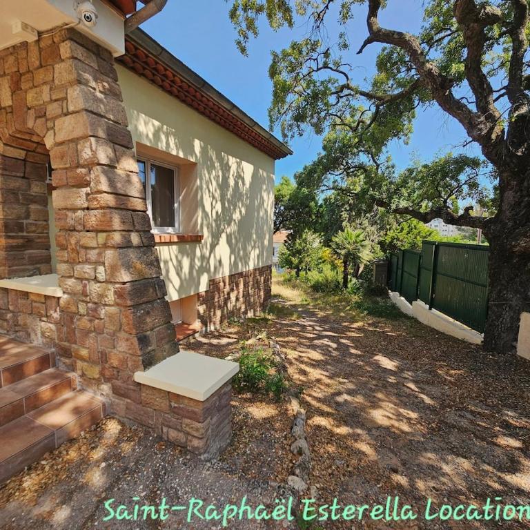 Saint-Raphaël Esterella Location "Le Cyprès" - Apartment mit 3 Schlafzimmern - 5