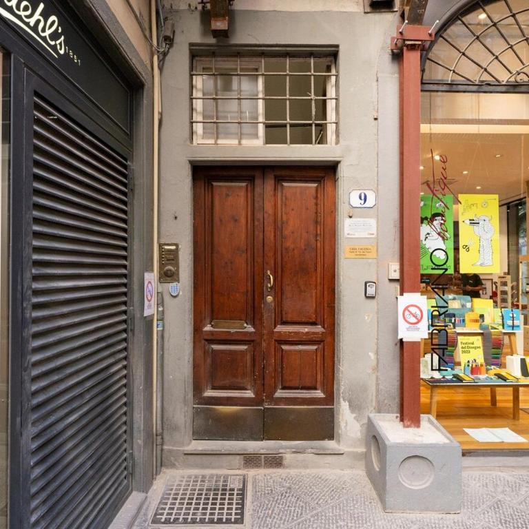 Keys of Italy-CorsoS-9-Studio by Palazzo Vecchio - One-Bedroom Apartment - 6