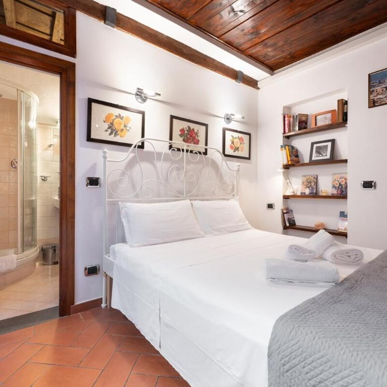 Keys of Italy-CorsoS-9-Studio by Palazzo Vecchio - One-Bedroom Apartment - 10