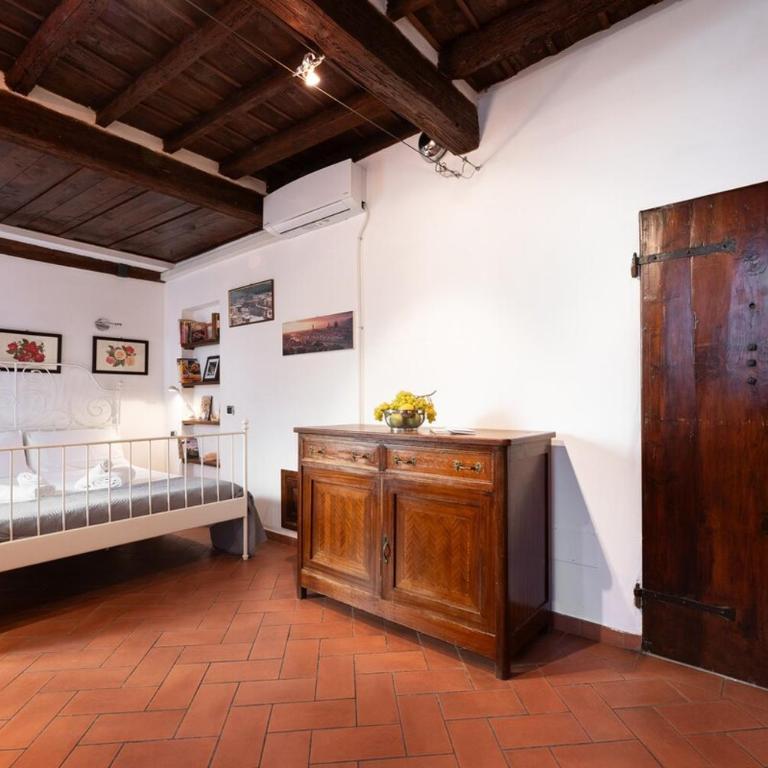 Keys of Italy-CorsoS-9-Studio by Palazzo Vecchio - One-Bedroom Apartment - 18