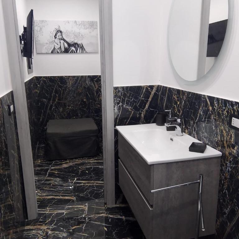 Patrizia Ylenia Luxury Apartment - One-Bedroom Apartment - 10