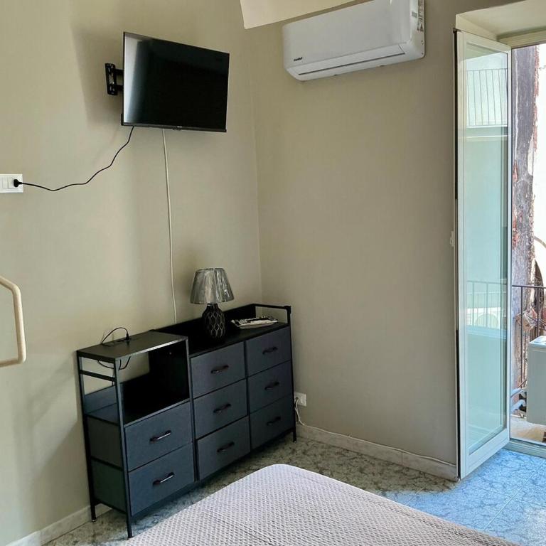 A due passi dal Duomo - Two-Bedroom Apartment - 15