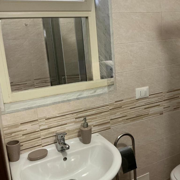 A due passi dal Duomo - Two-Bedroom Apartment - 27