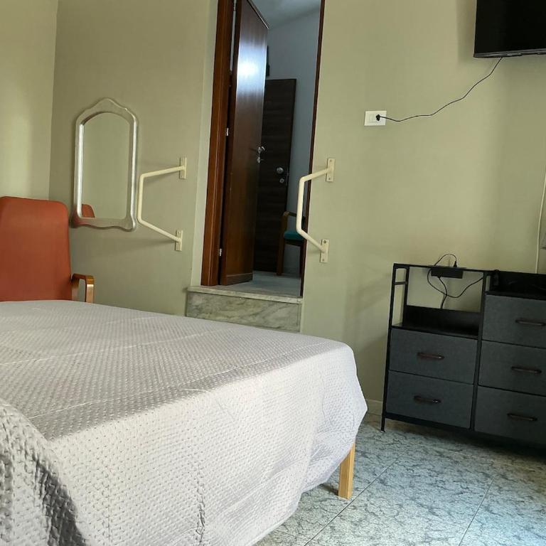A due passi dal Duomo - Two-Bedroom Apartment - 16