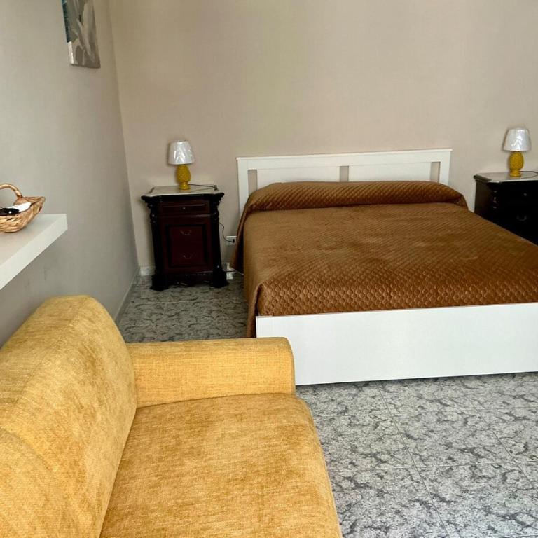 A due passi dal Duomo - Two-Bedroom Apartment - 11
