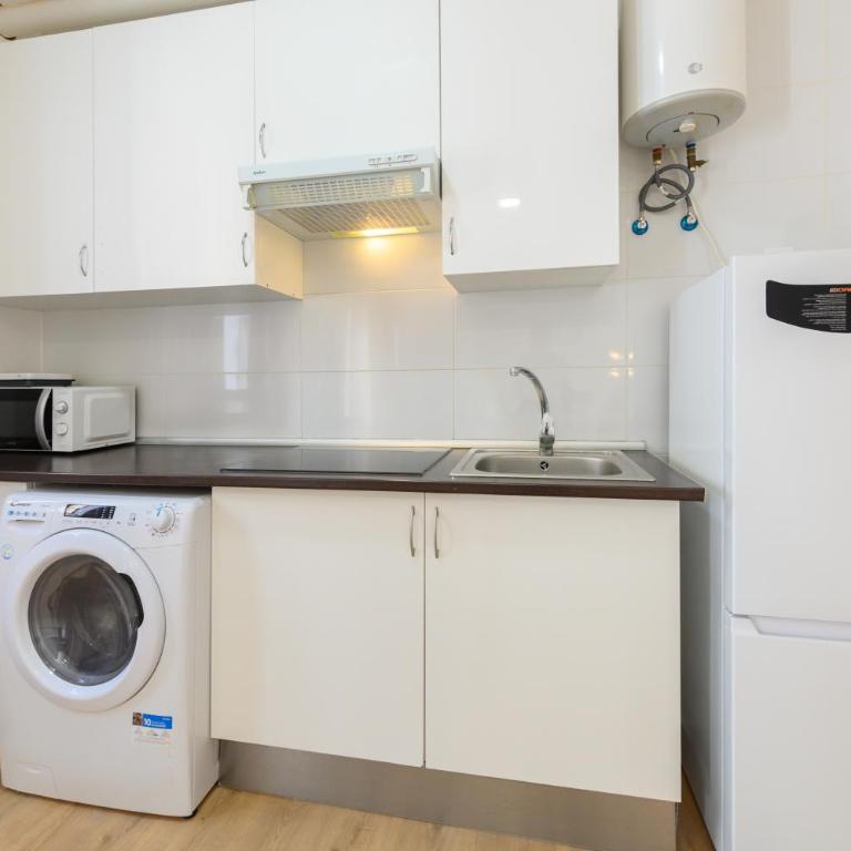 For you Rentals Encantador y único estudio TEMPORAL en Tetuan Madrid MLU412 - One-Bedroom Apartment - 3