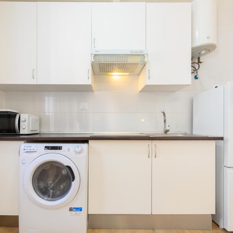 For you Rentals Encantador y único estudio TEMPORAL en Tetuan Madrid MLU412 - One-Bedroom Apartment - 17