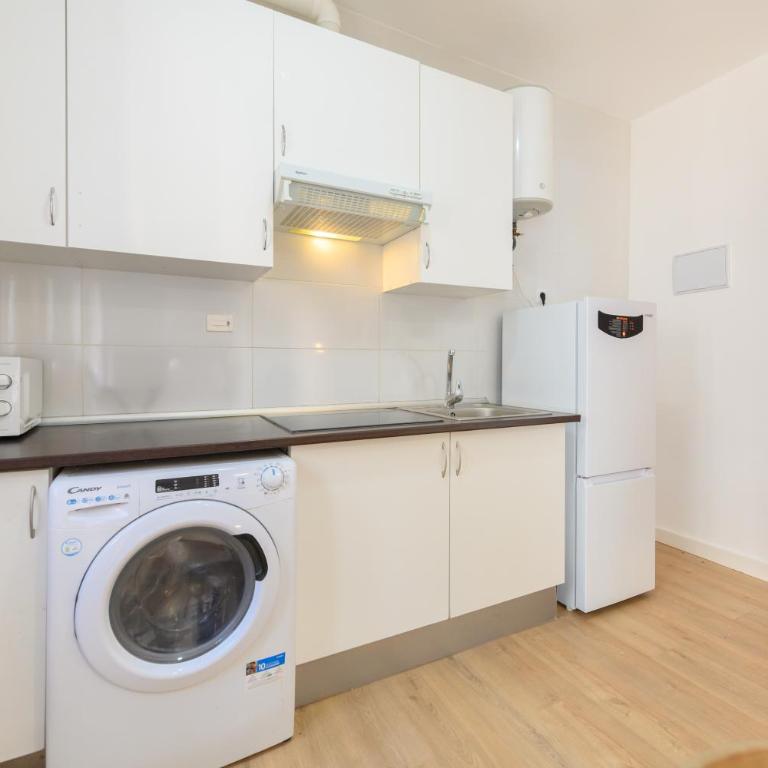 For you Rentals Encantador y único estudio TEMPORAL en Tetuan Madrid MLU412 - One-Bedroom Apartment - 19