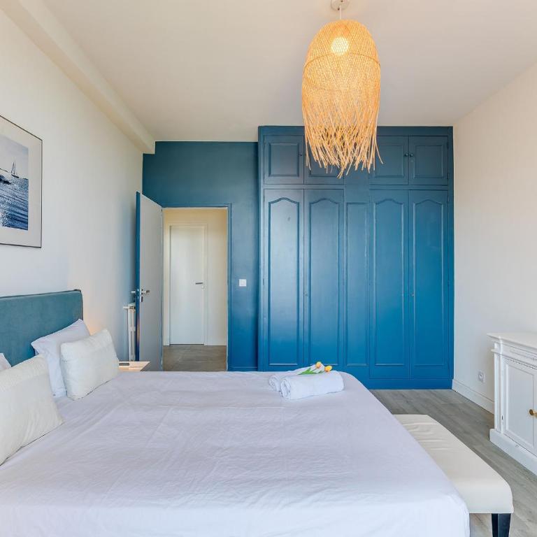 BELLE DARSE AP4454 By Riviera Holiday Homes - Appartement 2 Chambres avec Balcon et Vue sur la Mer - 17