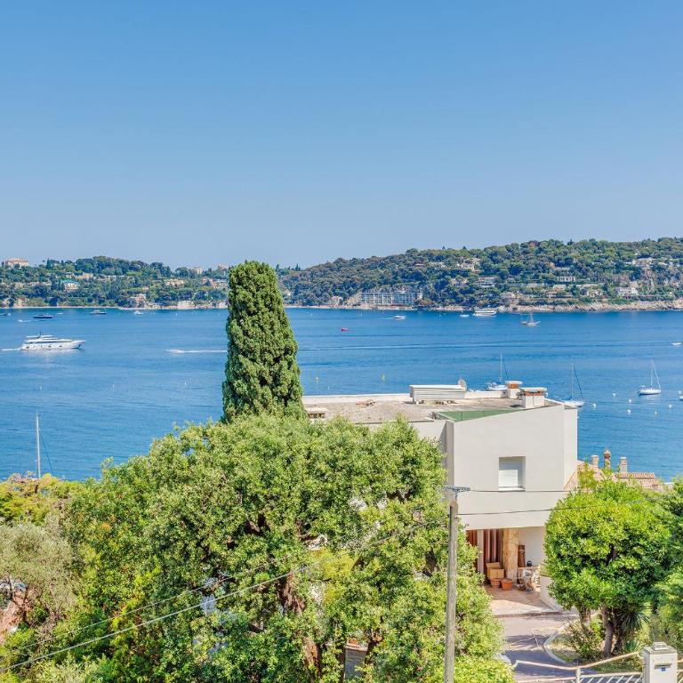 BELLE DARSE AP4454 By Riviera Holiday Homes - Appartement 2 Chambres avec Balcon et Vue sur la Mer - 2