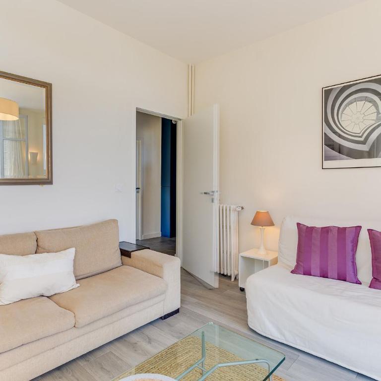 BELLE DARSE AP4454 By Riviera Holiday Homes - Appartement 2 Chambres avec Balcon et Vue sur la Mer - 9
