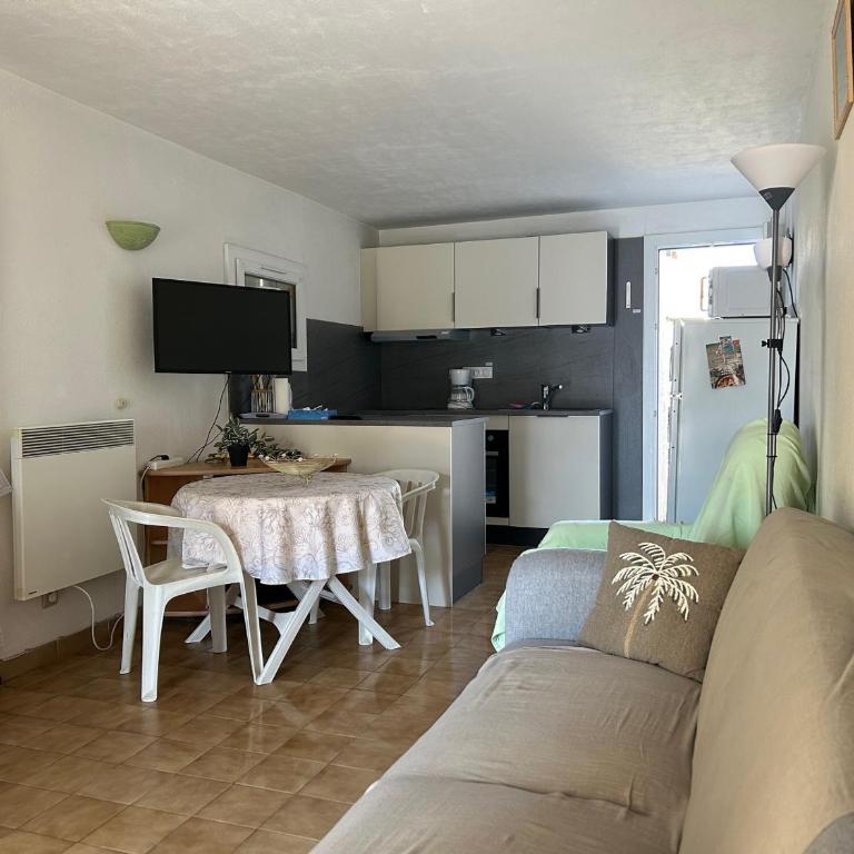 Charmante Villa T3 - 5 Pers - Proche Plage et Port - Saint Cyprien - FR-1-793-30 - Villa - 24