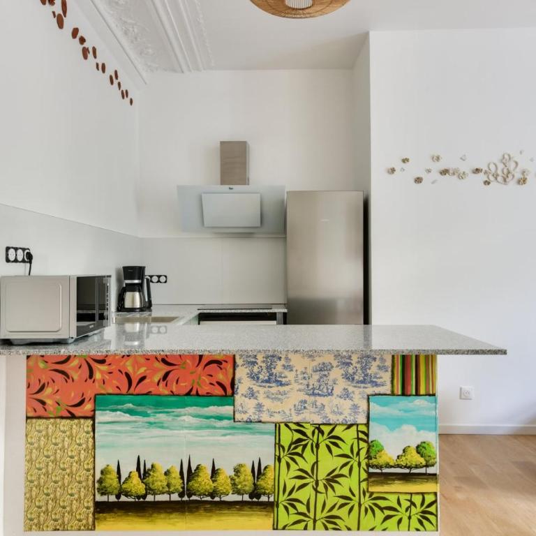 Paris Art 2 - Two-Bedroom Standard Apartment - 7