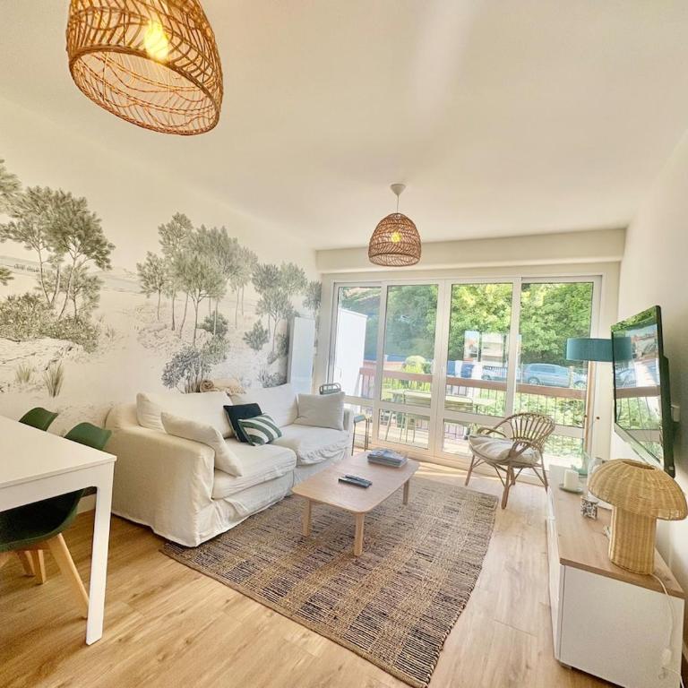 Apt-4pers rénové 5min pied plage plein centre terrasse parking wifi - Appartement 2 Chambres - 1