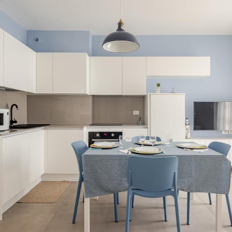 TEATRINO, a 300 m dal mare con giardino in centro, LEVANTO 5 TERRE - Two-Bedroom Apartment with Garden View - 7