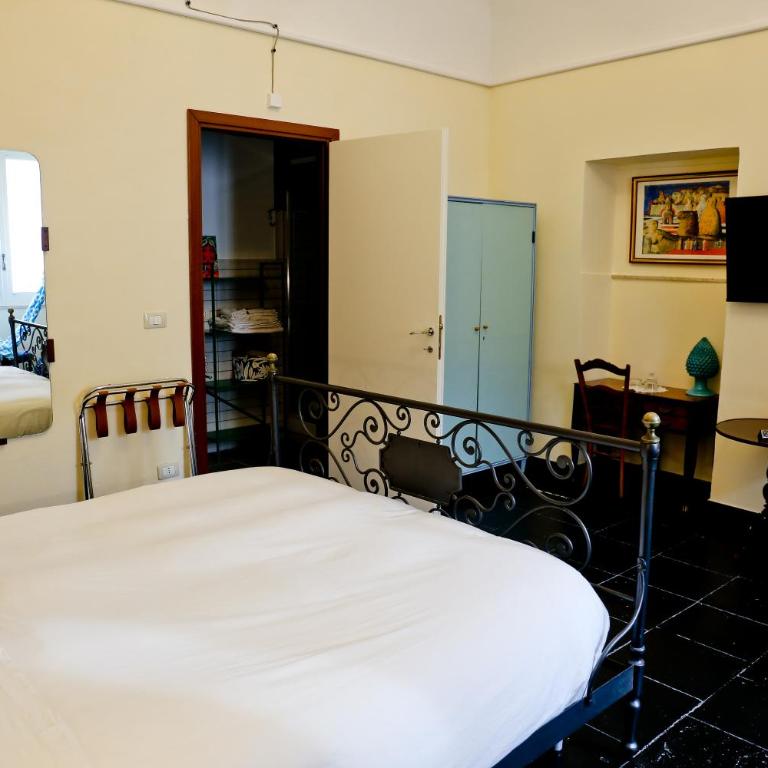 Casa Catalé - Camera Tripla con Bagno Privato - 16
