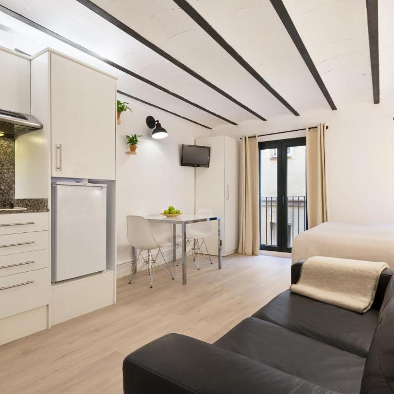 Ola Living Born - Studio Apartment - 2