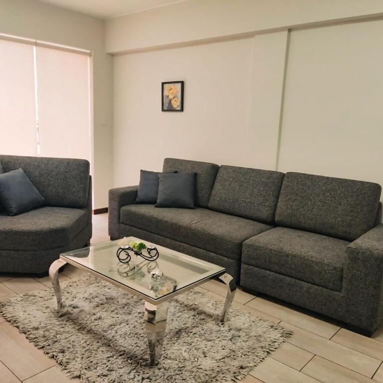 Departamento amplio y céntrico-Terrazas - Three-Bedroom Apartment - 11