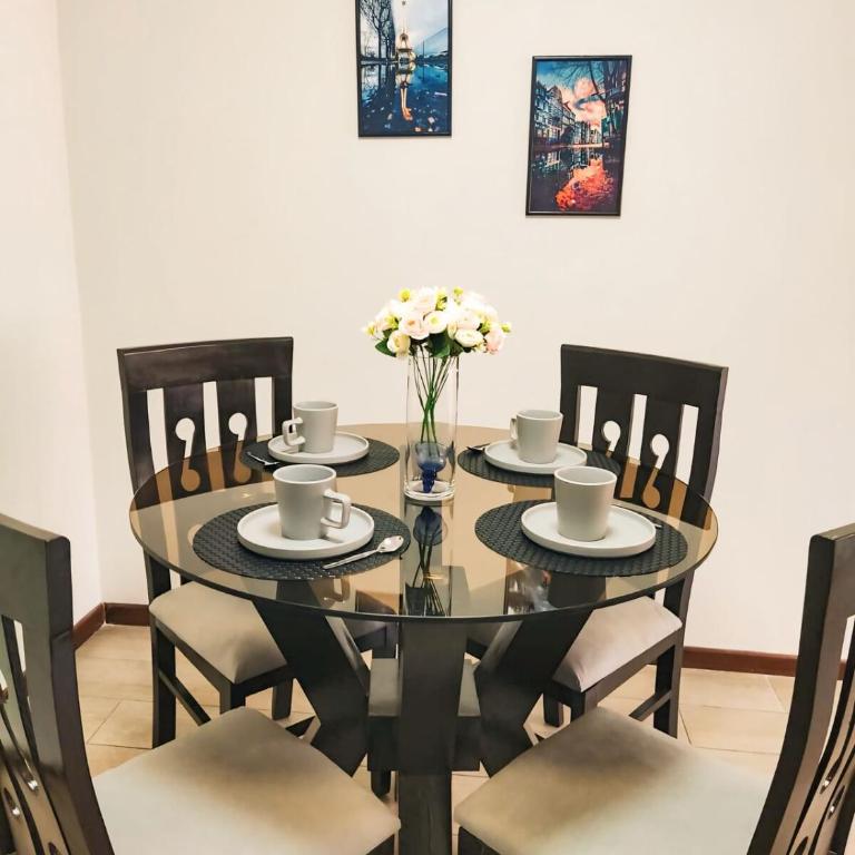 Departamento amplio y céntrico-Terrazas - Three-Bedroom Apartment - 12