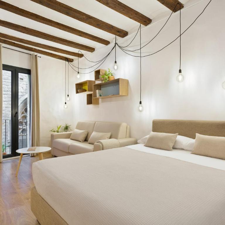 Ola Living Born - Standard Studio - 3