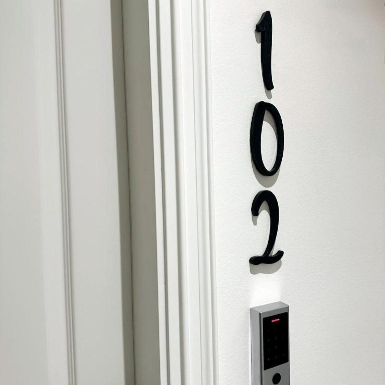 Four Elements Apartments - Deluxe Apartment - 3
