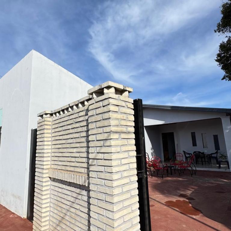 Casa Amplia - Three-Bedroom House - 8