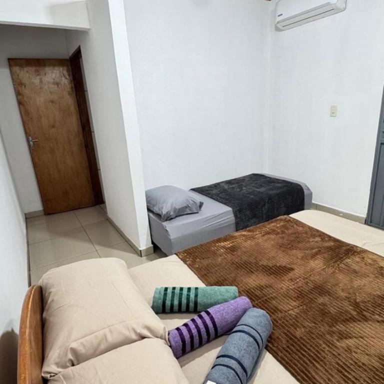 Casa Amplia - Three-Bedroom House - 11