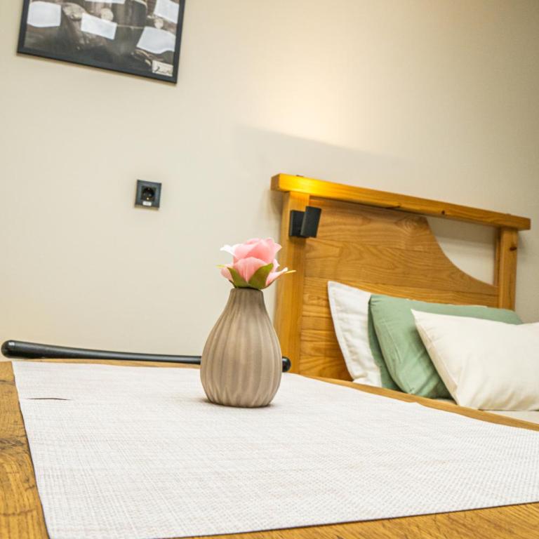 Teatar Rooms Subotica 3 - Twin Room with Private Bathroom - 7