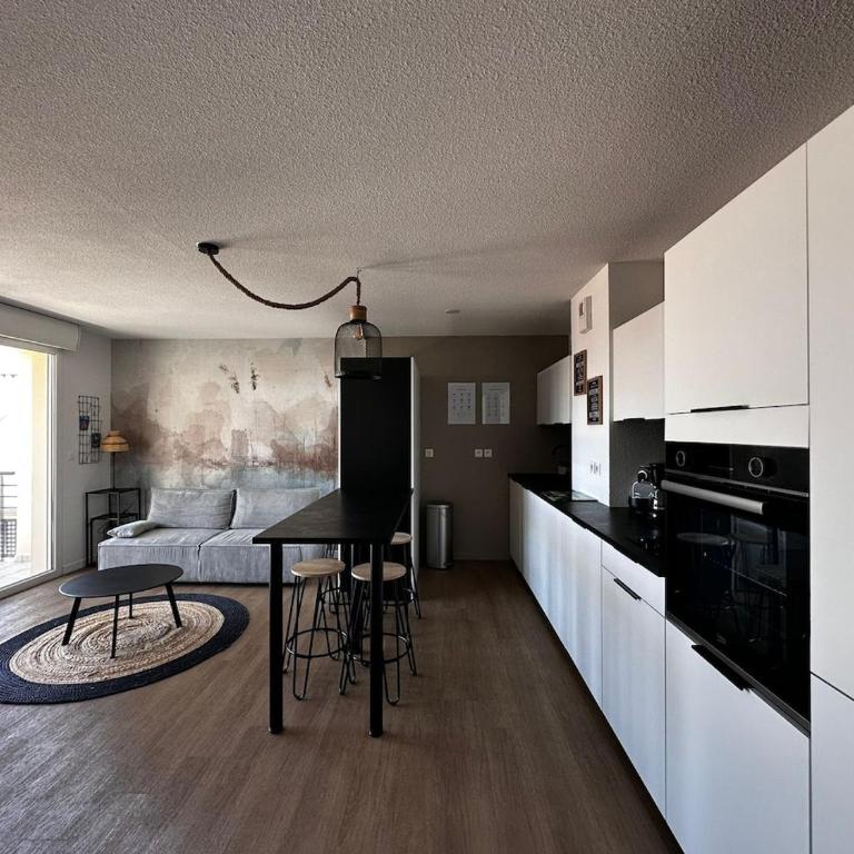 Villa Cette appartment with terrace and parking - Apartment mit 1 Schlafzimmer - 2