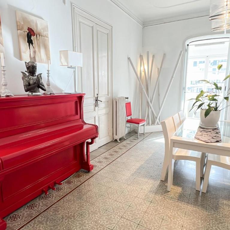Des Artistes - Superior Double Room with Balcony and Shared Bathroom - 11