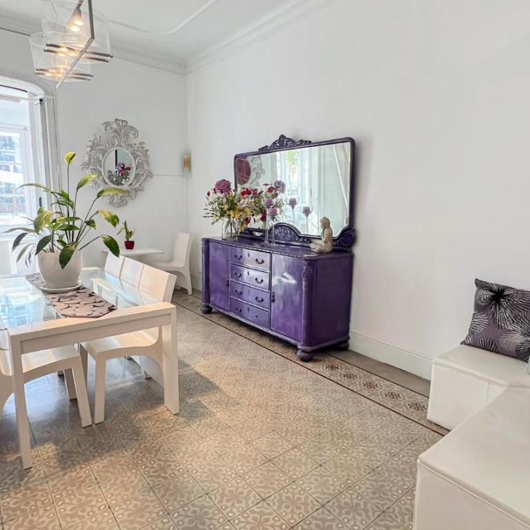Des Artistes - Superior Double Room with Balcony and Shared Bathroom - 13
