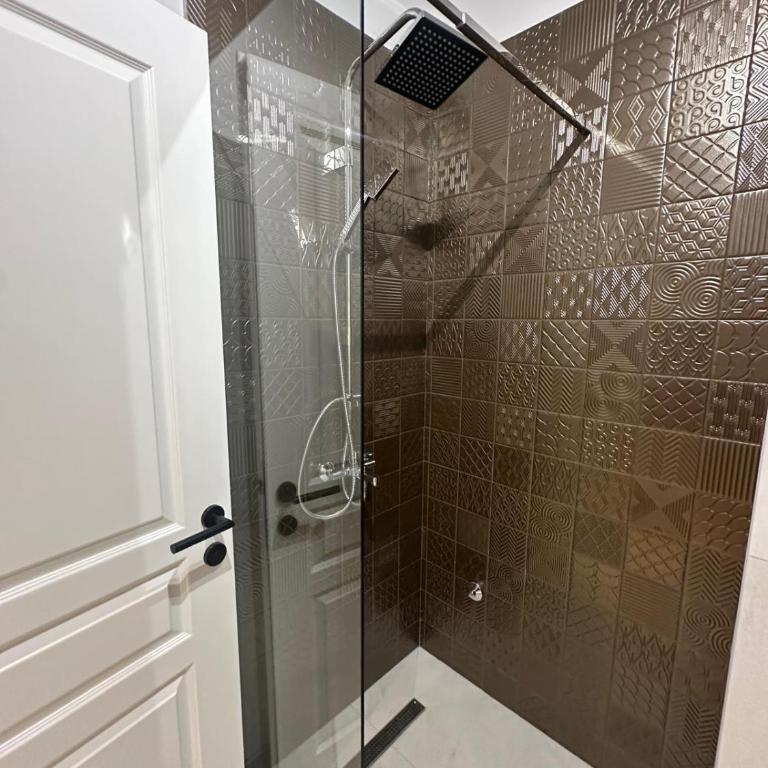Four Elements Apartments - Studio Apartment - 8